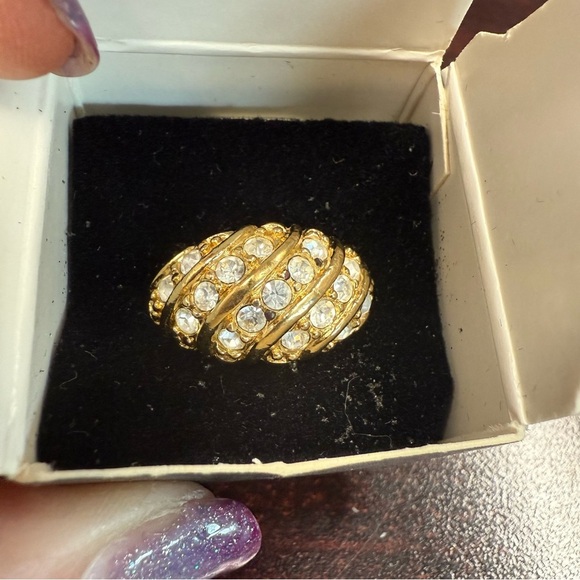 Avon Jewelry - Avon “Hollywood Style” Goldtone Dome Ring with Crystal Accents size 9 NIB